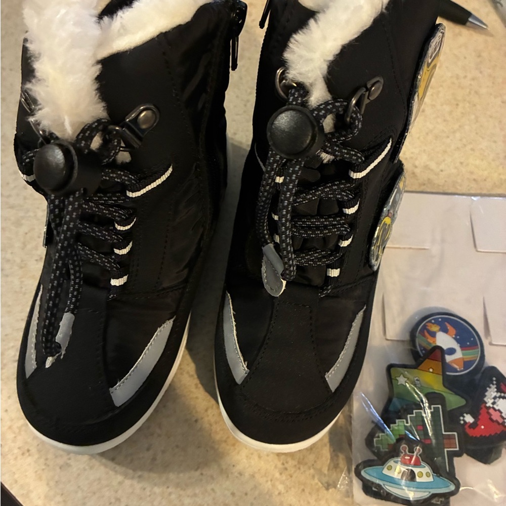 DREAM PAIRS Kids Interchangeable Non-Slip Snow Boots size 11